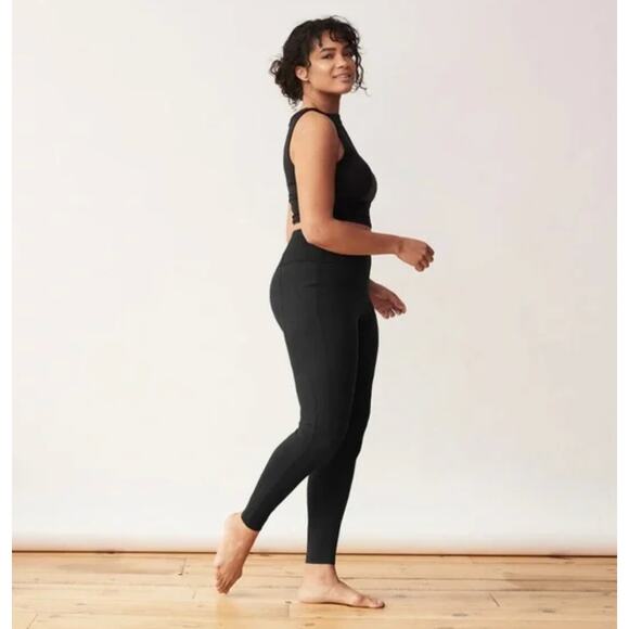 ADAY black side panel brakes on leggings - Picture 6 of 6